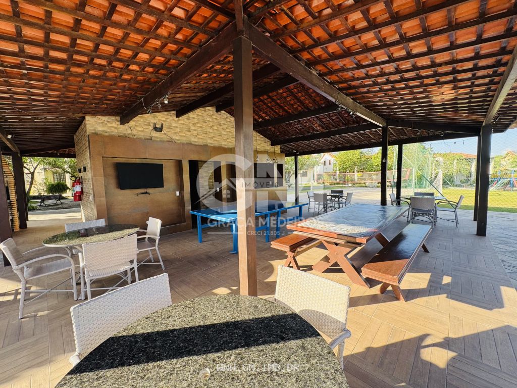 Foto de Casa com 3 quartos + dependência 