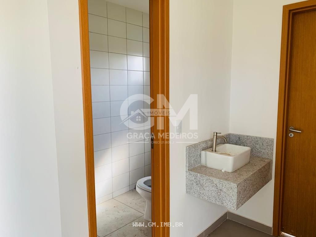 Foto de Casa com 5 quartos, terreno com 1.000 m² 