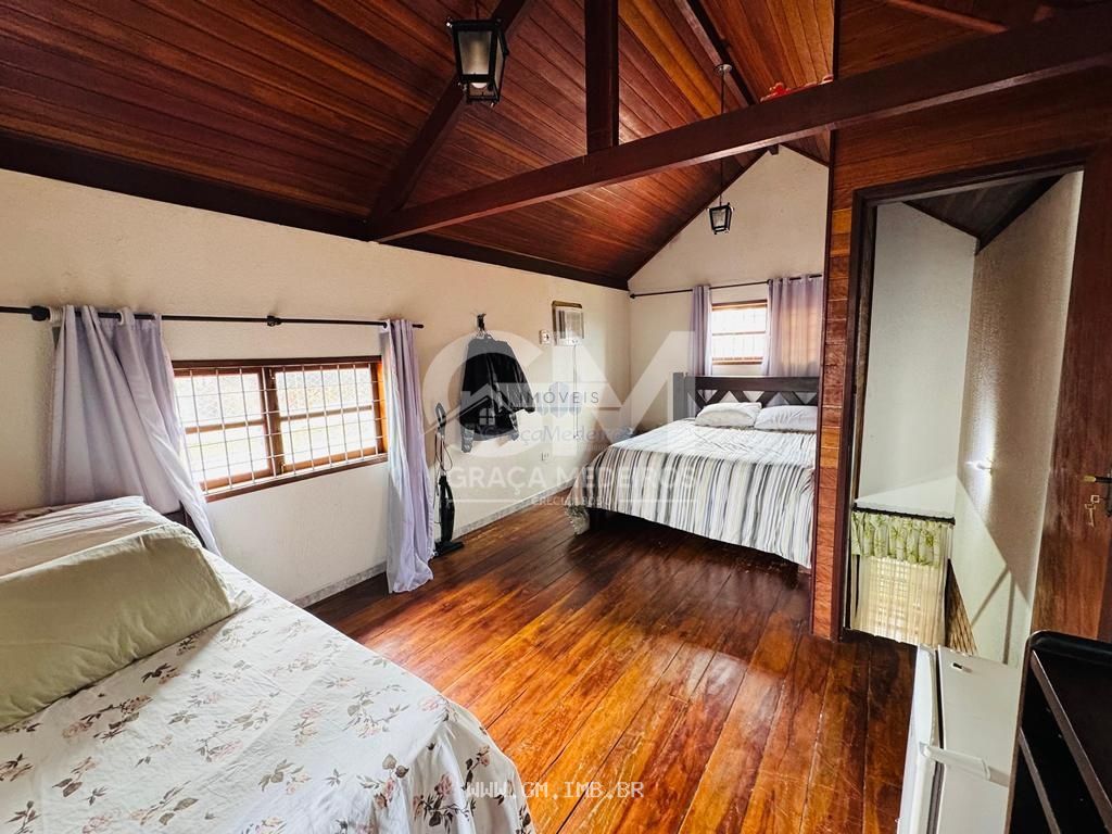 Foto de Casa com 3 quartos em condomínio fechado