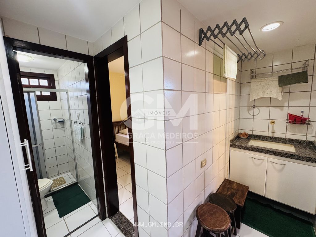 Foto de Casa com 3 quartos + dependência 