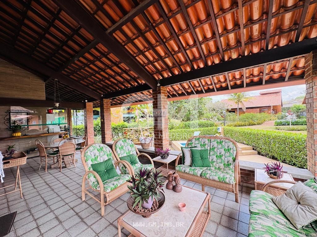Foto de Casa com 7 quartos em condomínio fechado