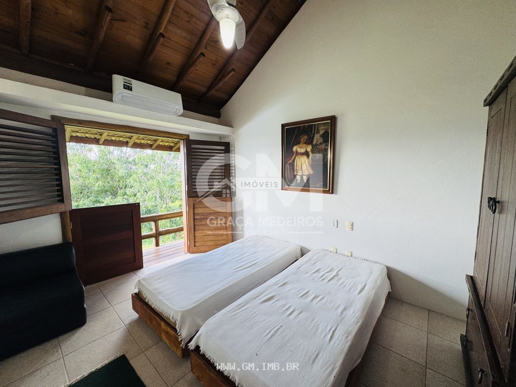 Foto de Casa com 4 suítes, piscina particular, terreno com 2.655 m² 