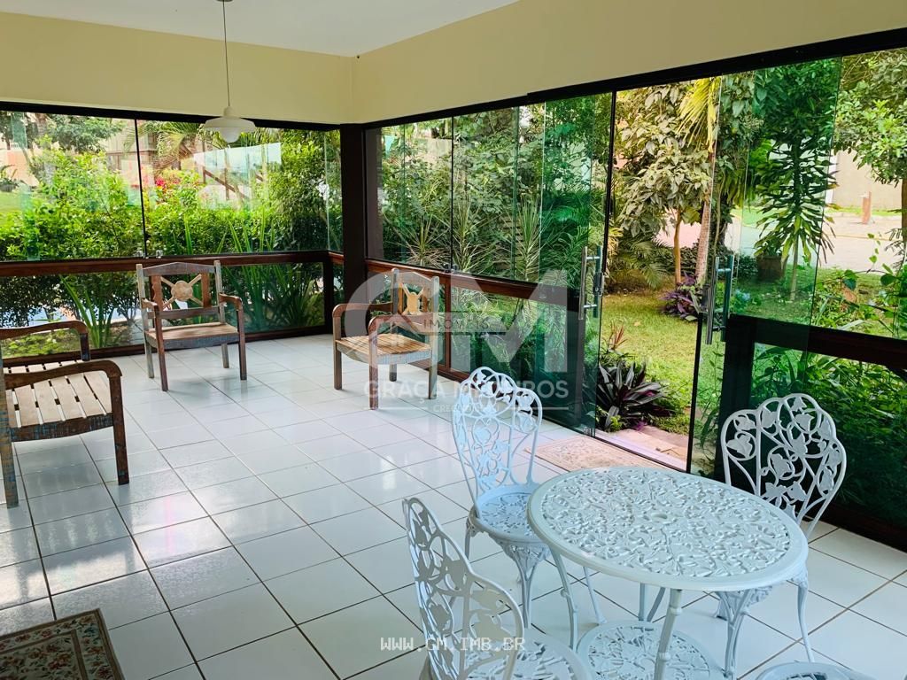 Foto de Casas espaçosa com 5 quartos em condomínio 