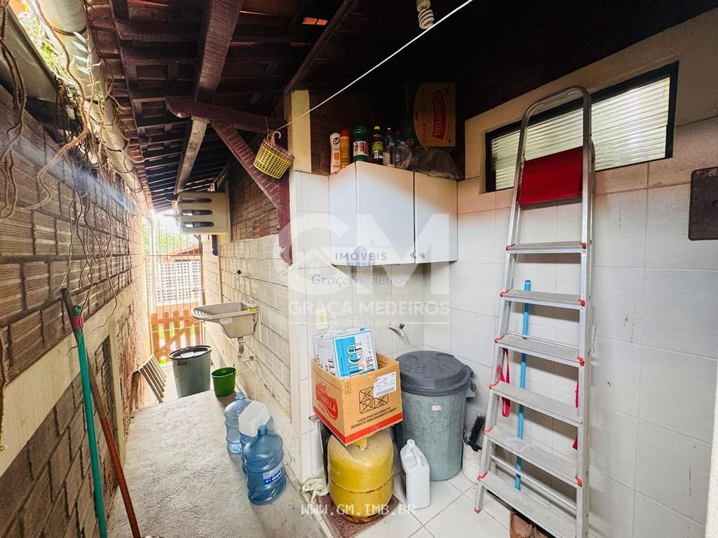 Foto de Casa com 4 quartos em condomínio próximo ao centro