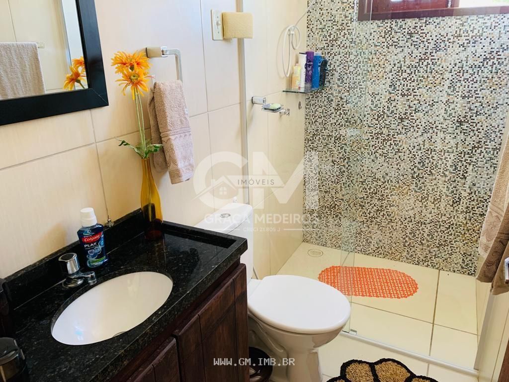 Foto de Apartamento para aluguel anual em excelente localização!