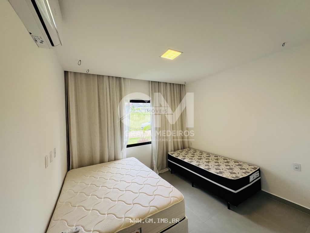 Foto de Casa de alto padrão, 4 suítes, piscina e terraço gourmet 