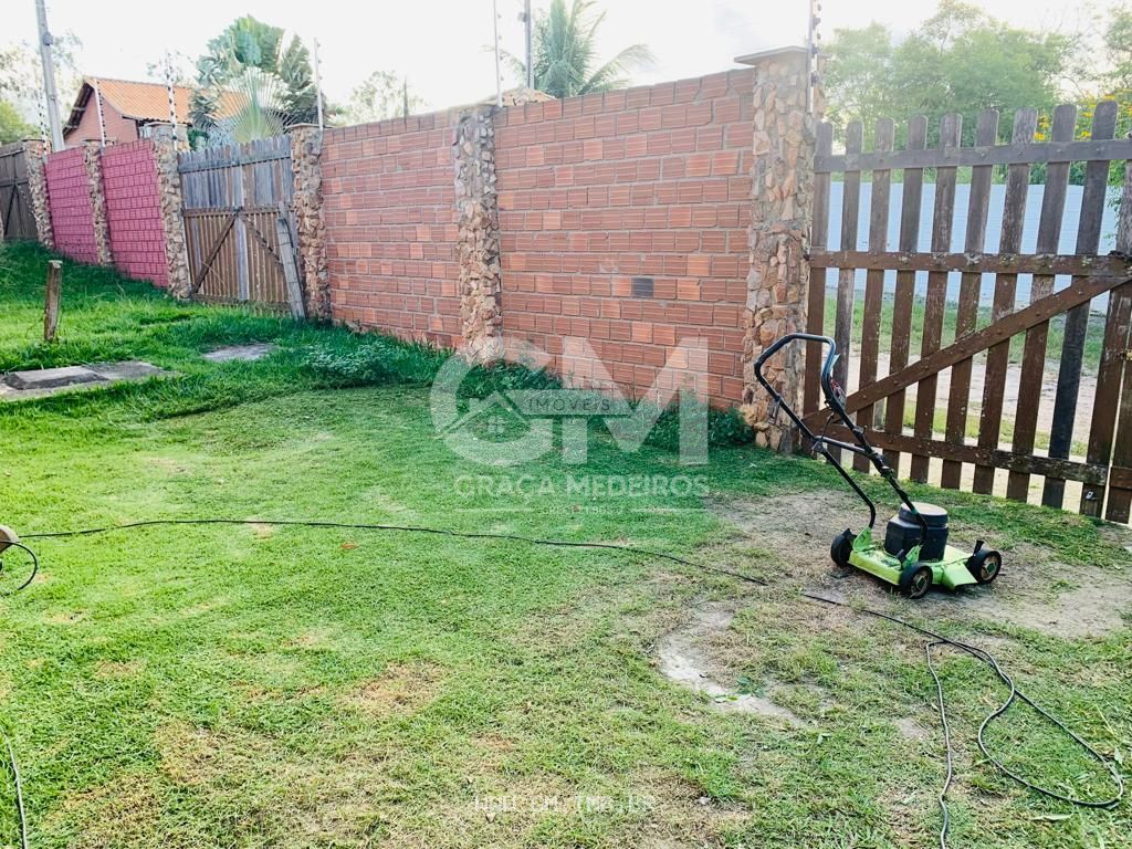 Foto de Casas com 3 quartos em condomínio próximo a pista local