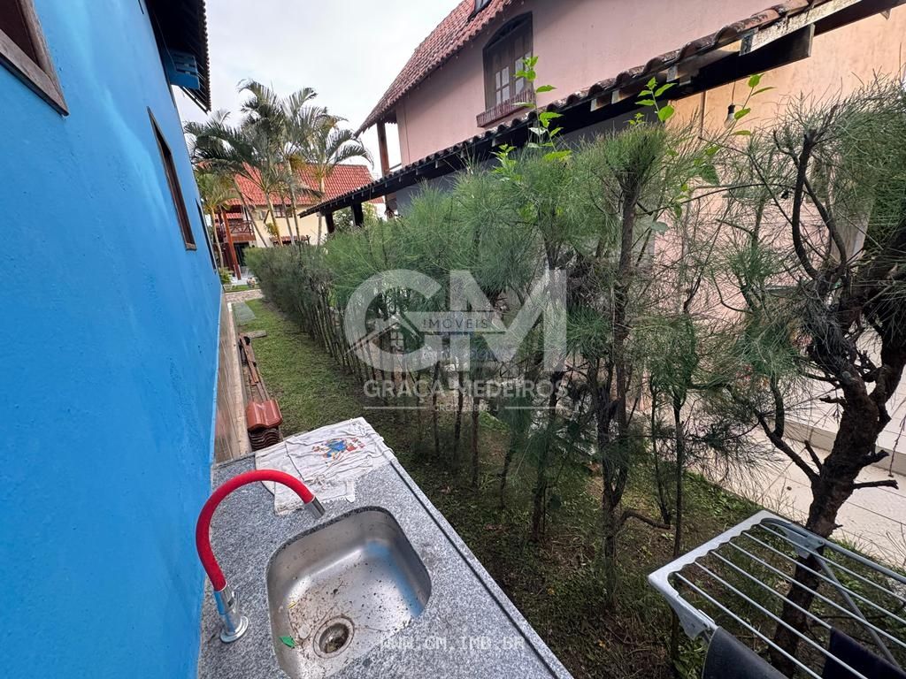 Foto de Chalé mobiliado em condomínio fechado 