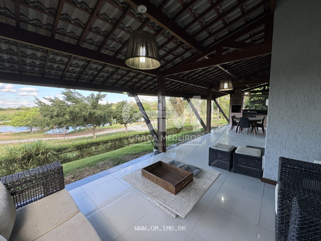 Foto de Casa com 4 suítes, disponível para locação anual