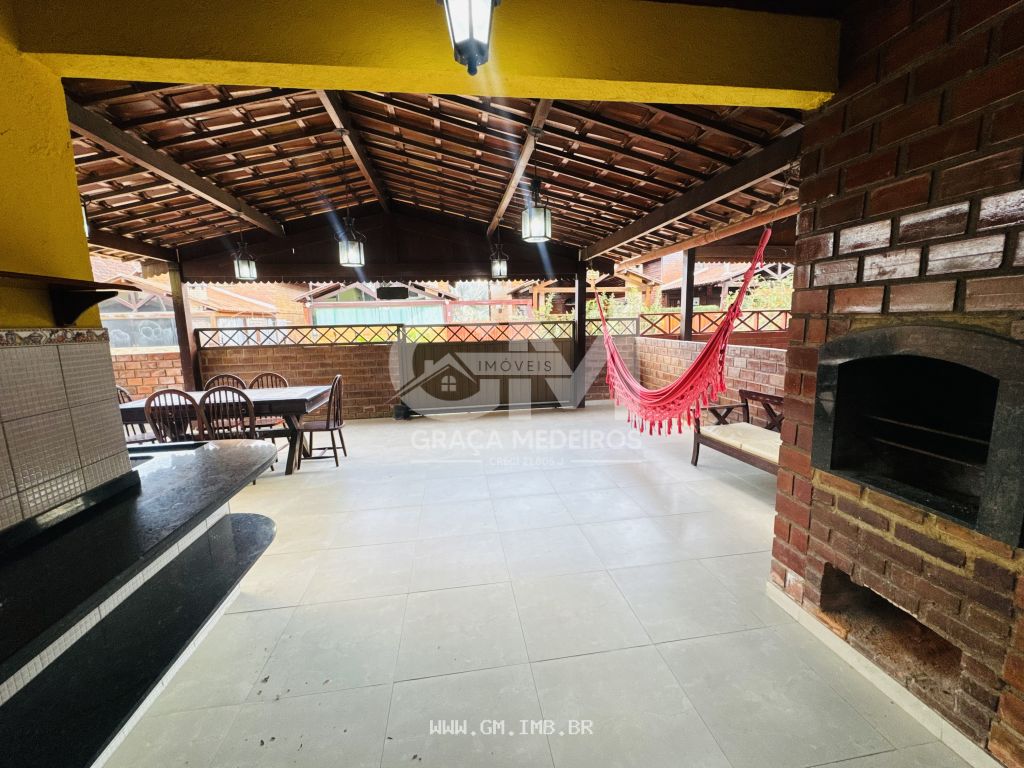 Foto de Casa com 4 quartos sendo 2 suítes