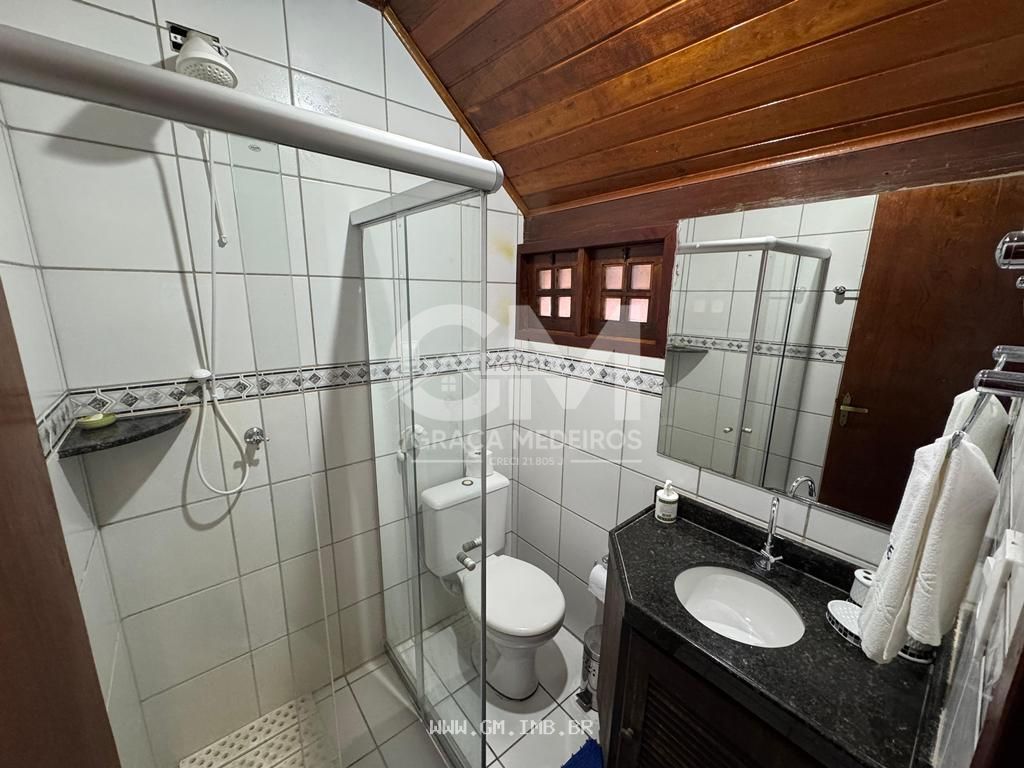 Foto de Chalé espaçoso em condomínio fechado 