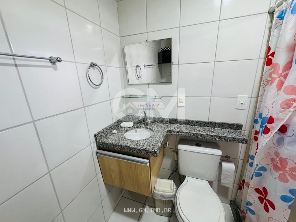 Foto de Casa com 4 quartos em condomínio com piscina aquecida