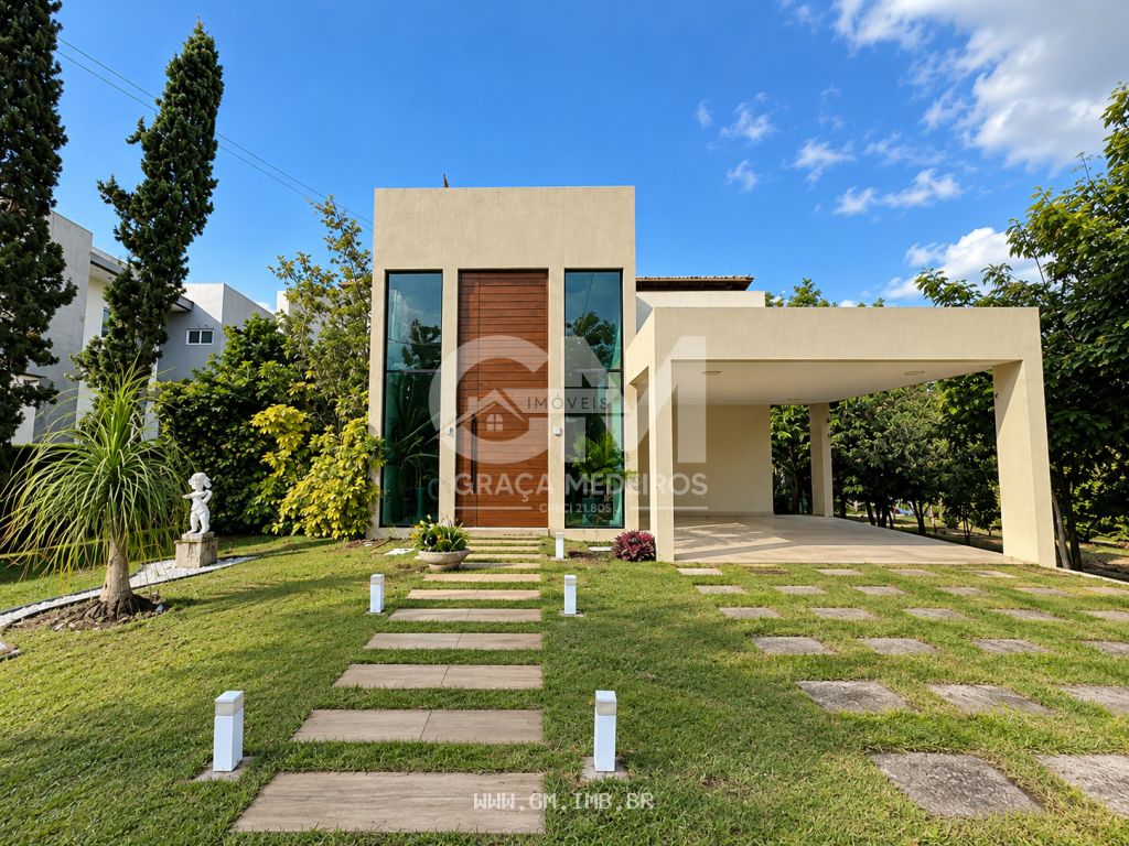 Casa com 4 suítes, disponível para locação anual