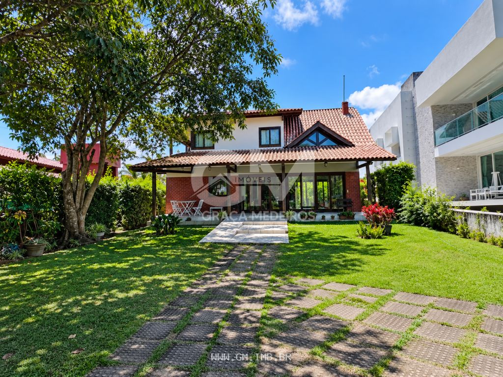 Casa exclusiva em condomínio com lago ás margens da BR 232