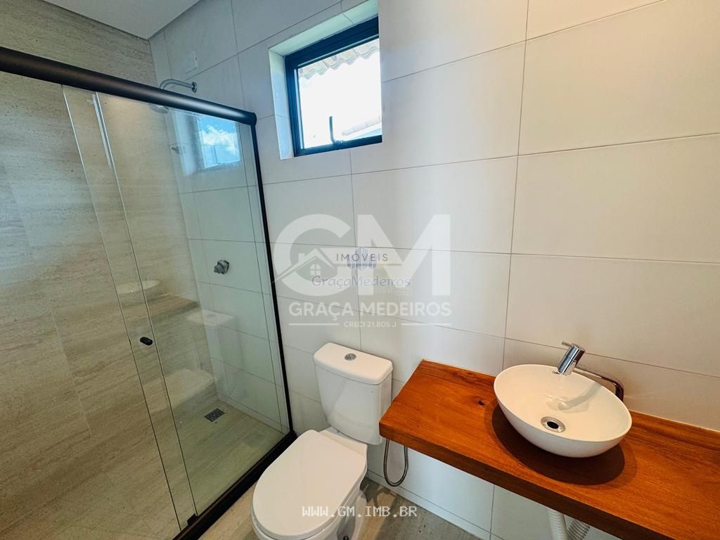 Foto de Casa nova com 4 quartos em condomínio 