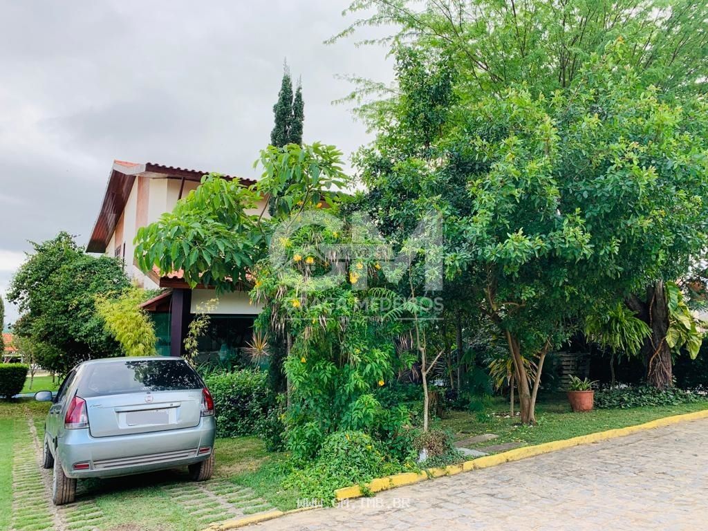 Foto de Casas espaçosa com 5 quartos em condomínio 