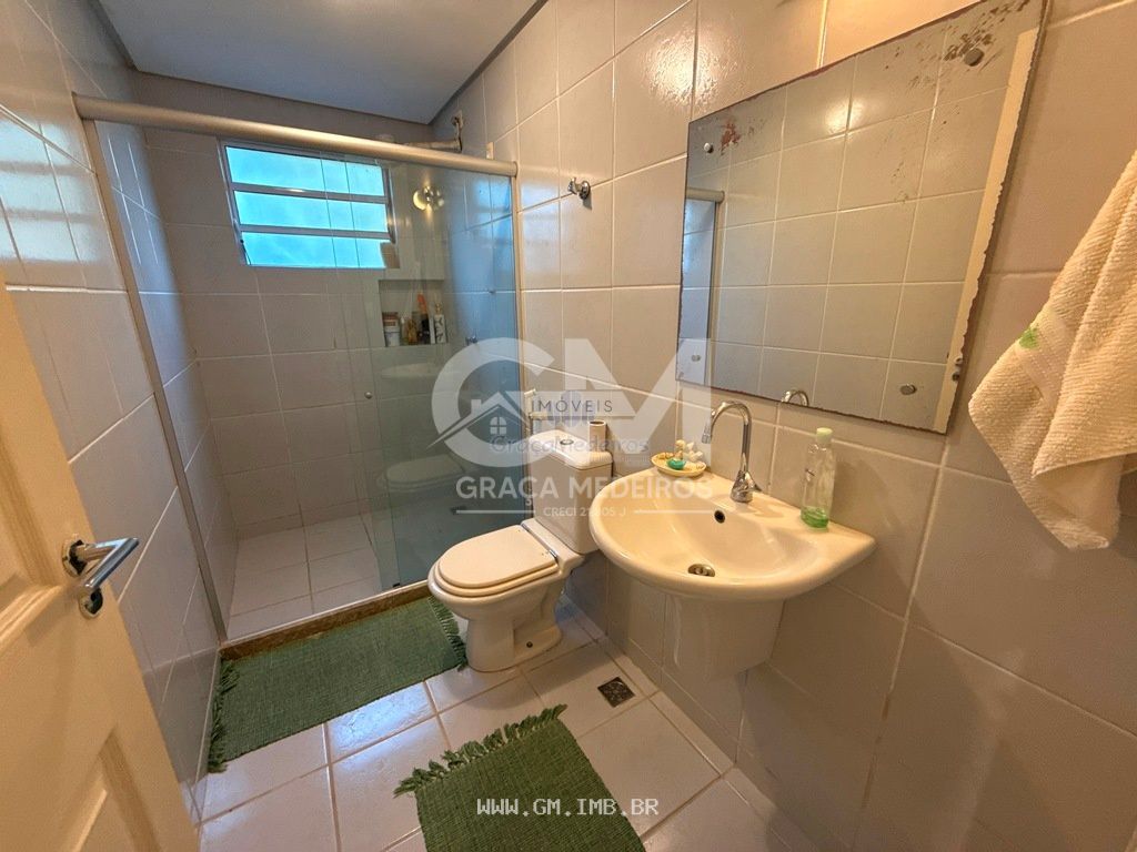 Foto de Casa com 300 metros em terreno com 1.200 metros 