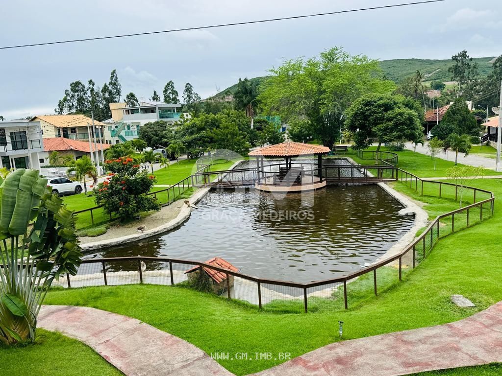 Foto de Casa com 4 quartos em condomínio com piscina aquecida