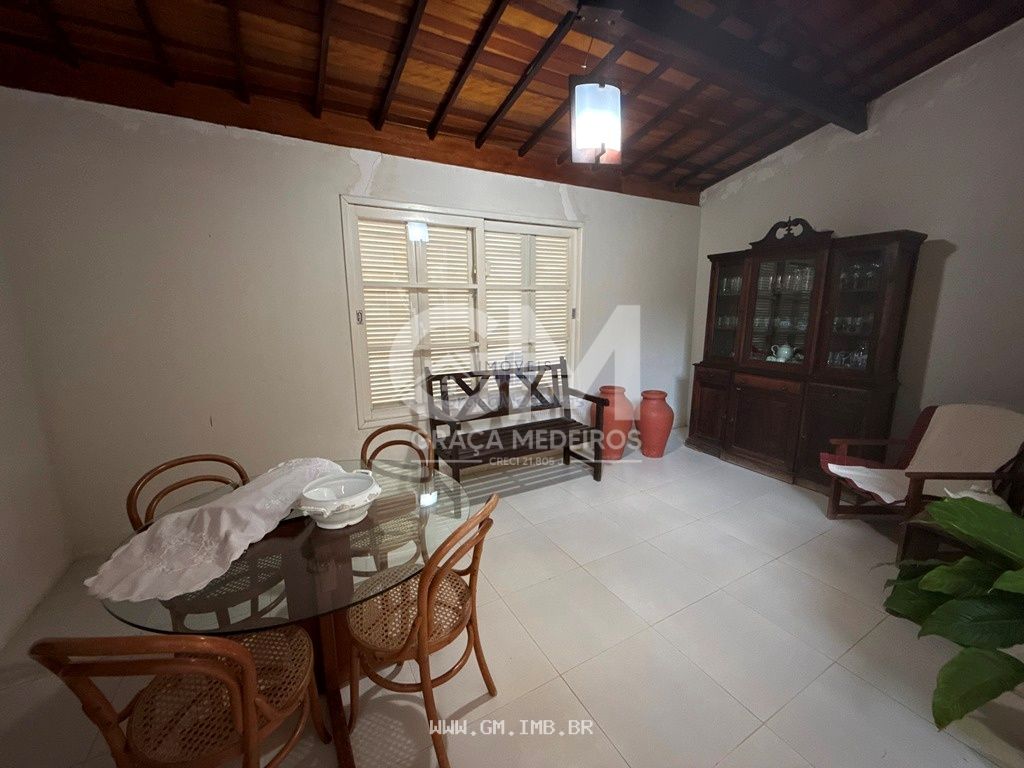 Foto de Casa com 300 metros em terreno com 1.200 metros 