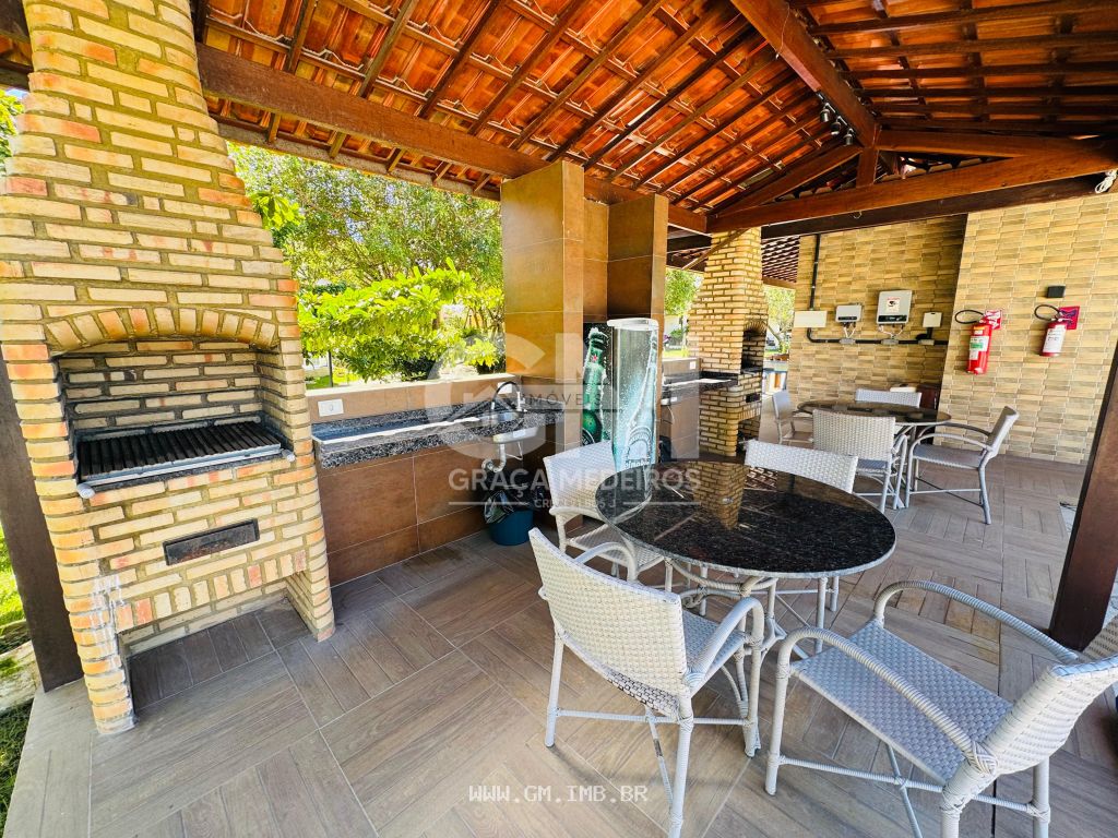 Foto de Casa com 3 quartos + dependência 