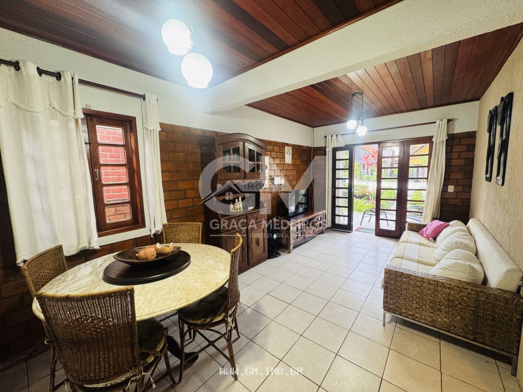 Foto de Casa com 4 quartos sendo 2 suítes