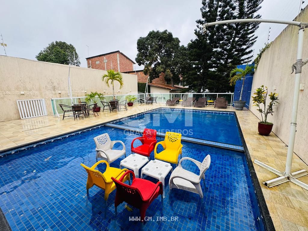 Foto de Casa em condomínio com piscina privativa