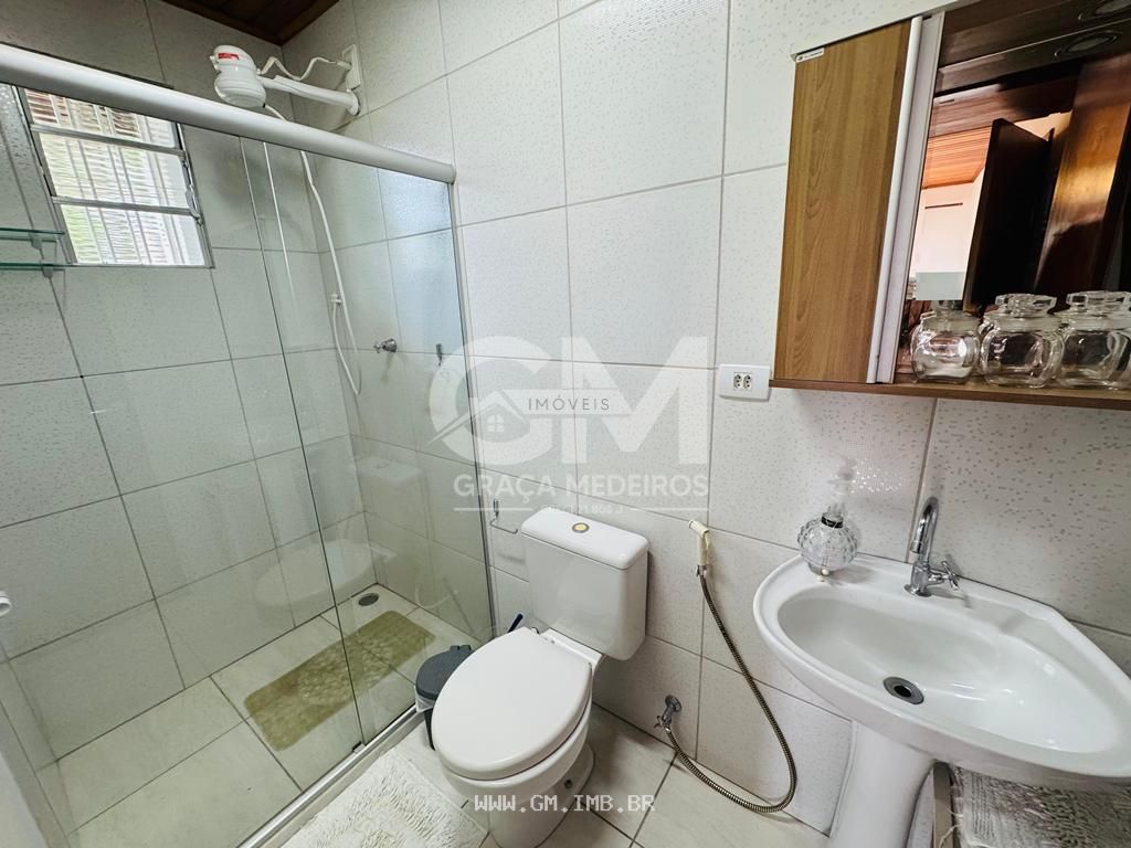 Foto de Casa em condomínio com piscina privativa