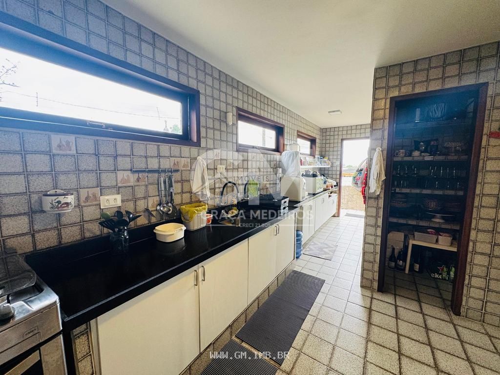 Foto de Casa com 7 quartos em condomínio fechado