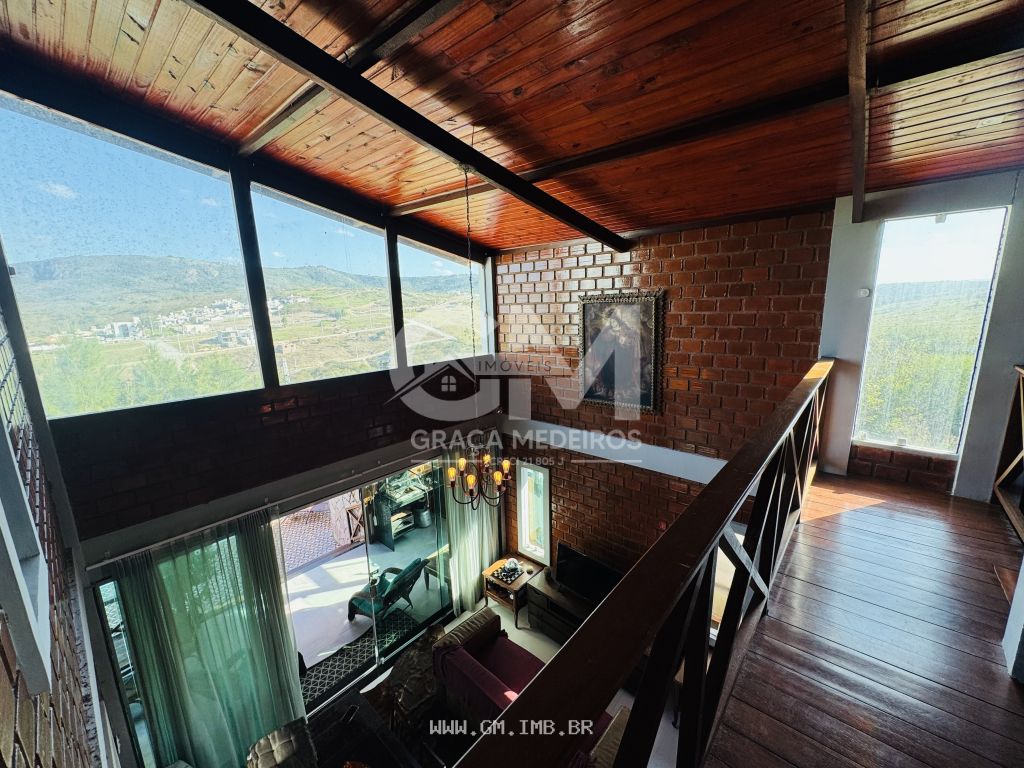 Foto de Casa com 5 quartos, terraço gourmet e piscina 