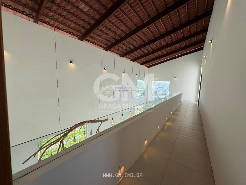 Foto de Casa nova com 4 suítes em condomínio fechado 