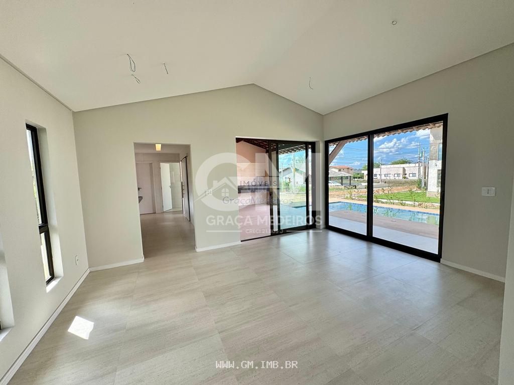 Foto de Casa nova com 4 quartos em condomínio 