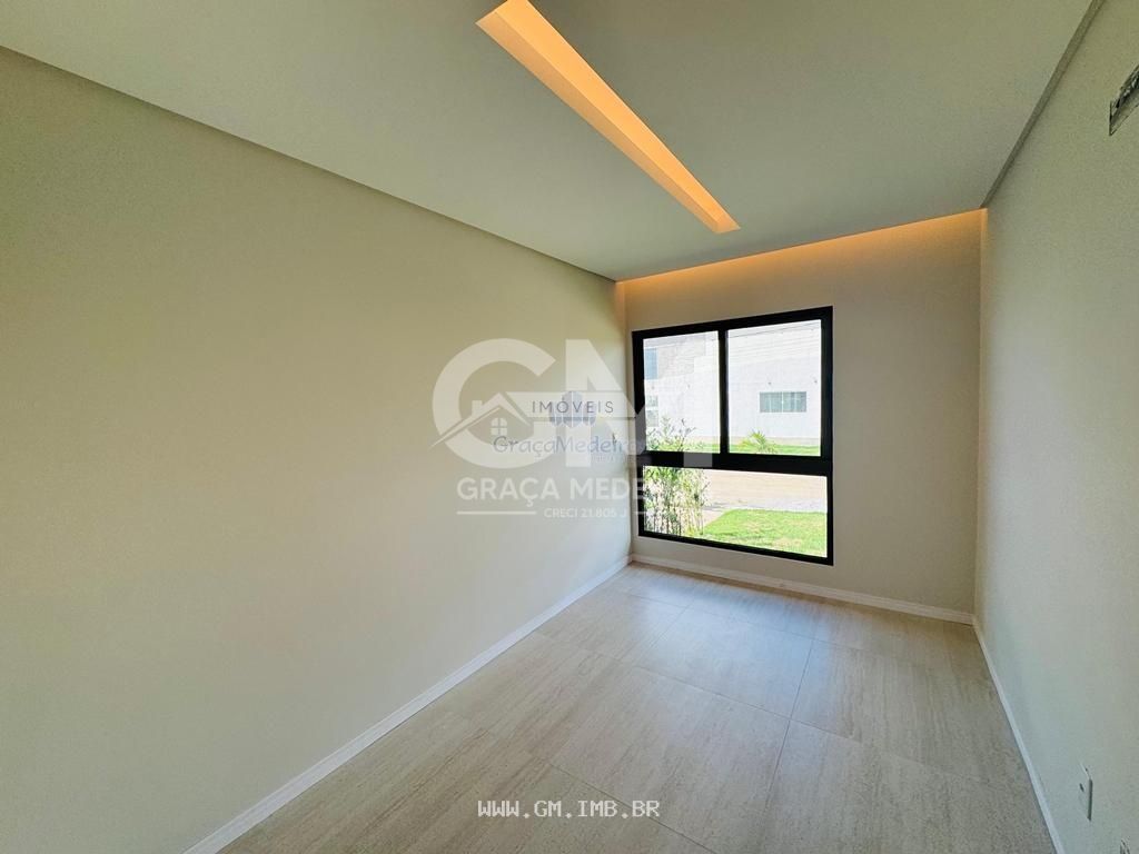 Foto de Casa nova com 4 quartos em condomínio 