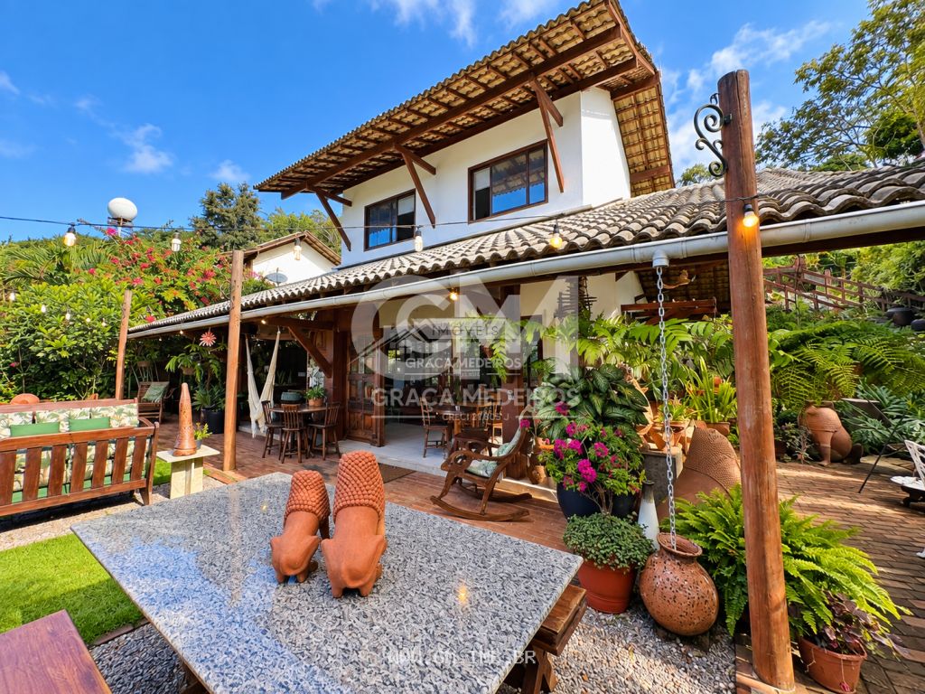Casa em condomínio com vista panorâmica