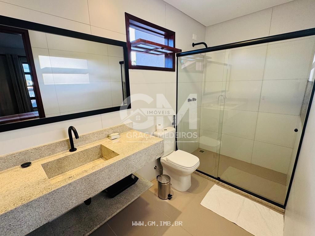 Foto de Casa de alto padrão em condomínio estilo fazenda