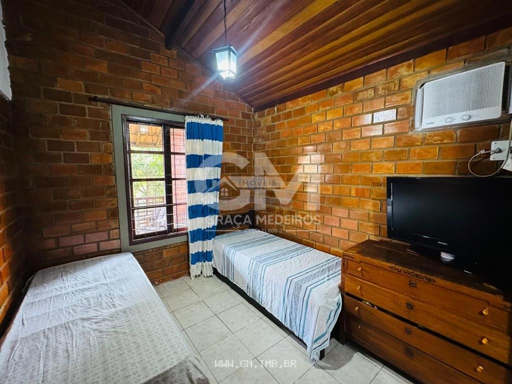 Foto de Casa com 3 quartos em condomínio fechado
