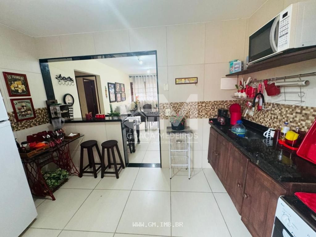 Foto de Apartamento para aluguel anual em excelente localização!