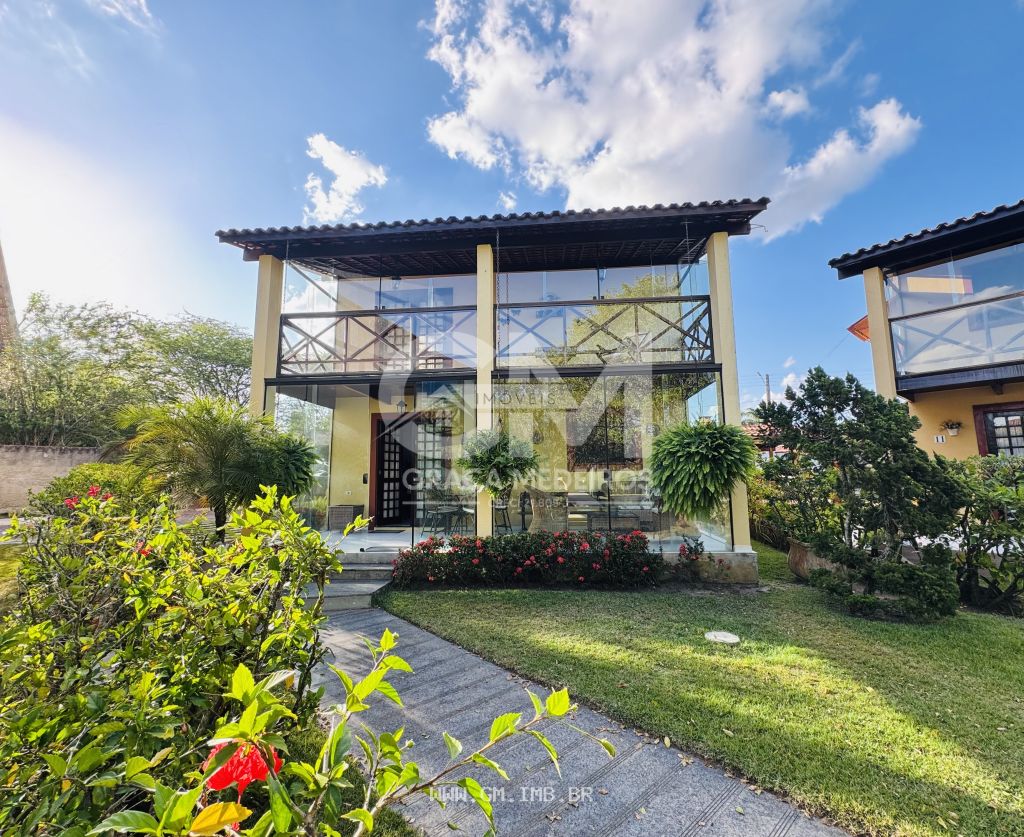 Casa com 3 quartos + dependência 