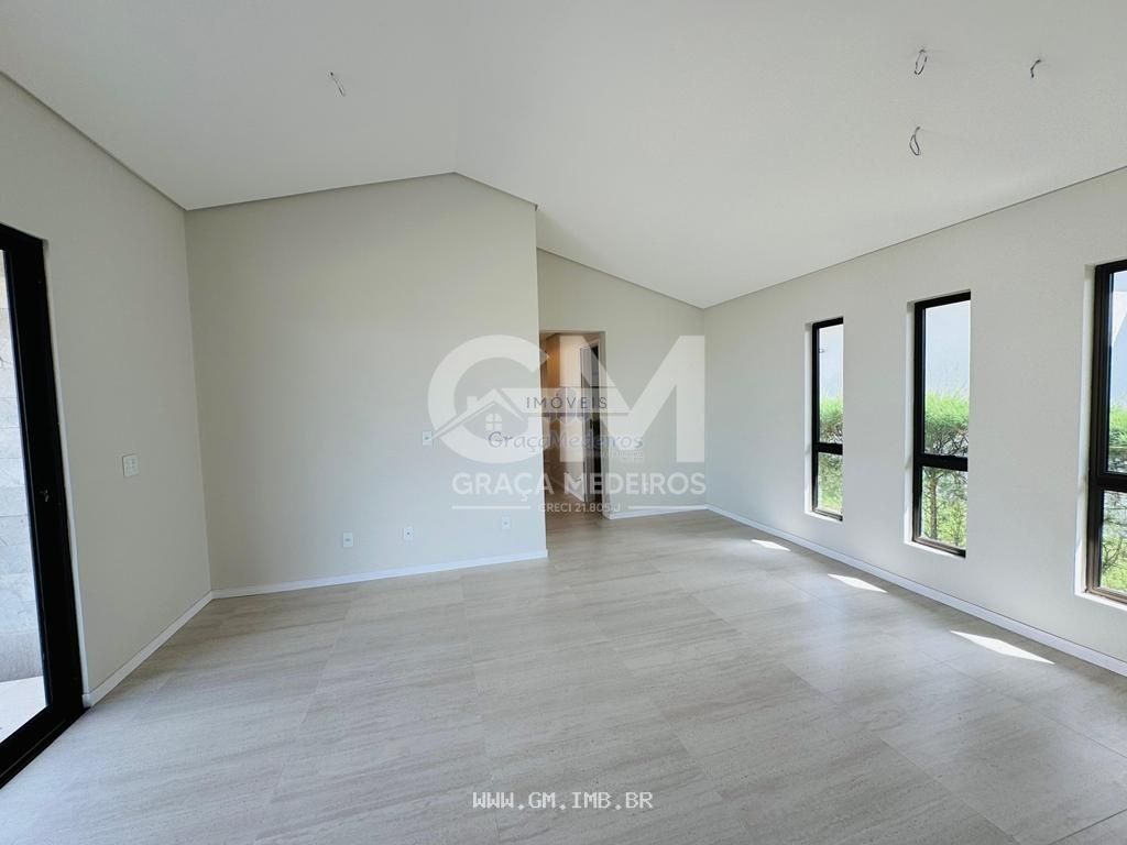 Foto de Casa nova com 4 quartos em condomínio 