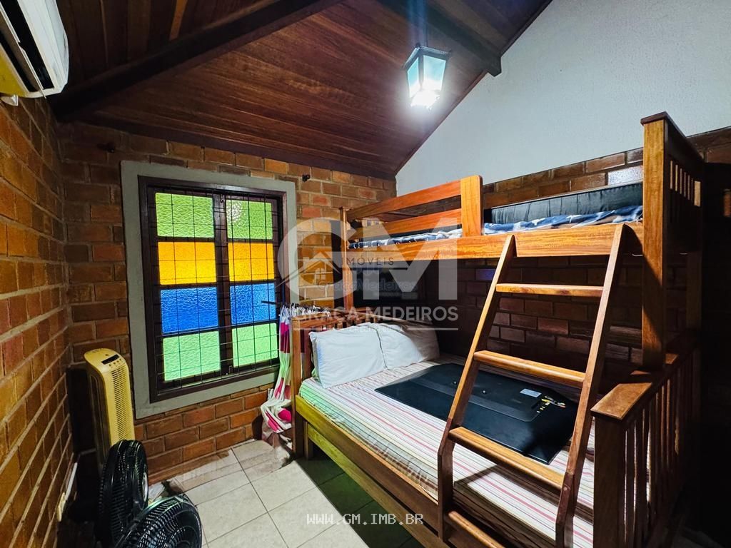 Foto de Casa com 3 quartos em condomínio fechado