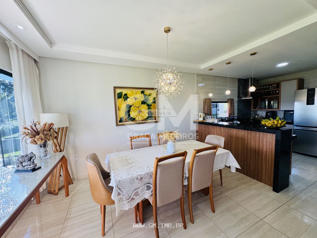Foto de Casa térrea em condomínio com terraço gourmet