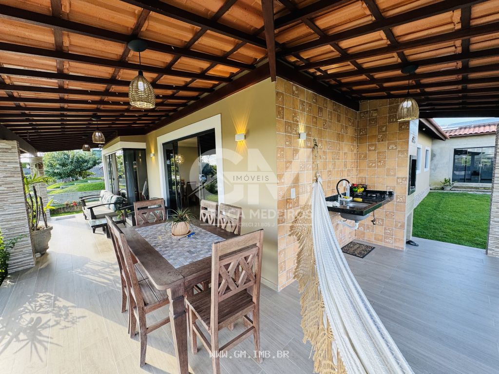 Foto de Casa térrea em condomínio com terraço gourmet