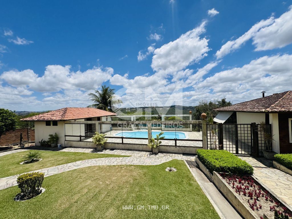 Foto de Excelente chácara com 4.000 m², a apenas 400 metros da pista!
