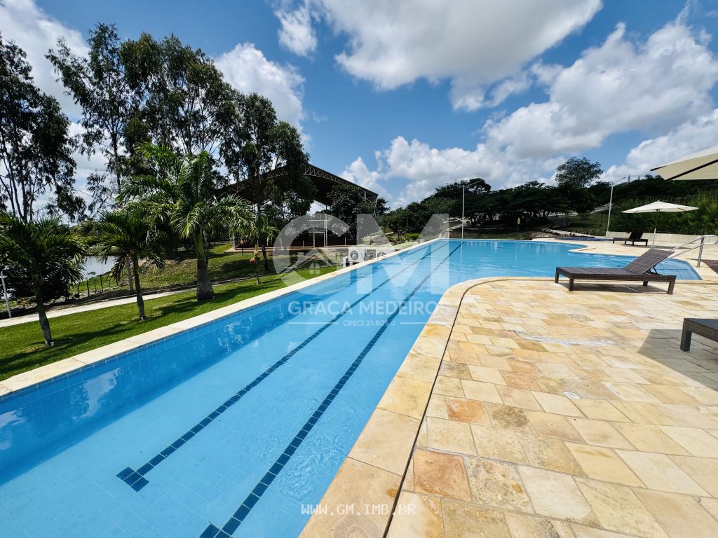Foto de Casa de alto padrão, 4 suítes, piscina e terraço gourmet 