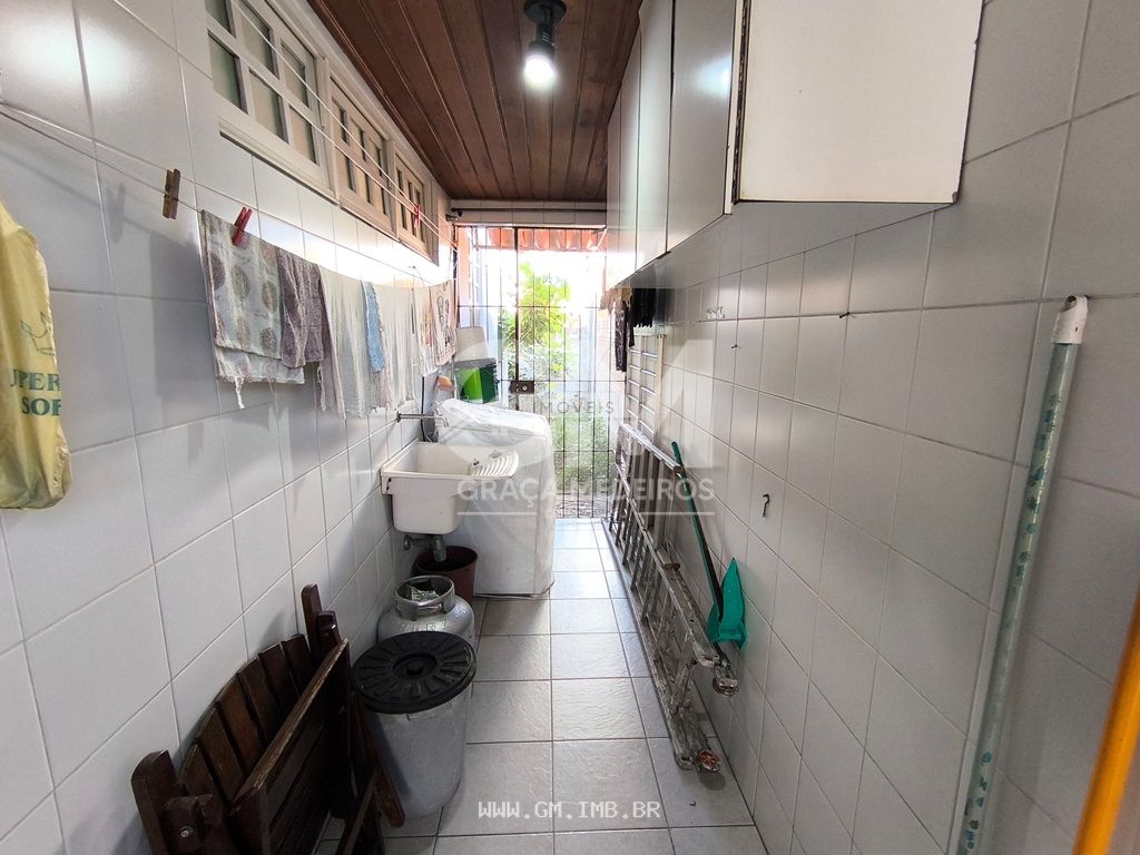 Foto de Casa térrea em condomínio com fácil acesso ao centro da cidade