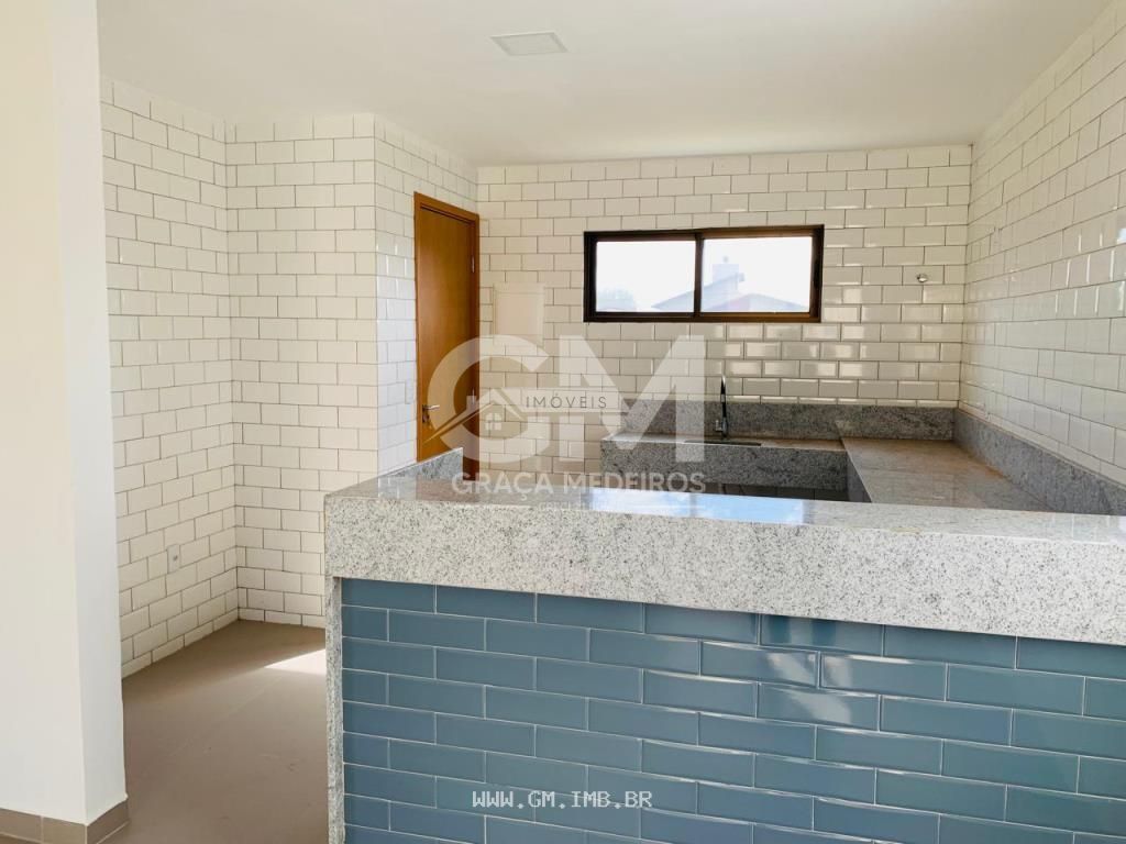 Foto de Casa com 5 quartos, terreno com 1.000 m² 