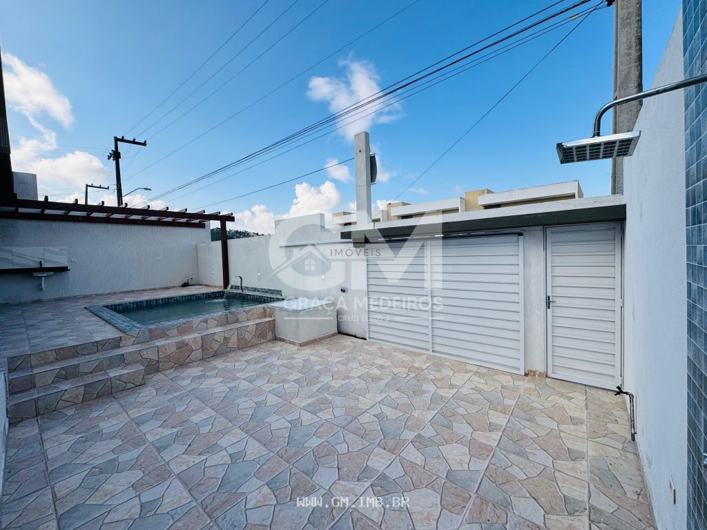 Foto de Casa com piscina com espaço gourmet