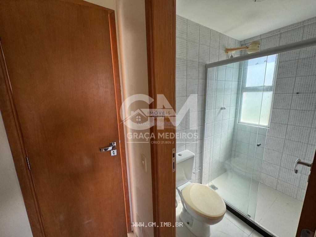 Foto de Casa com 300 metros de área construída em terreno 2.124,59 metros