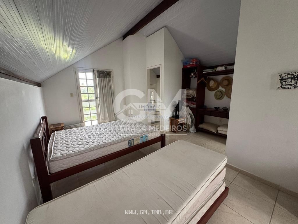 Foto de Casa com 4 quartos em condomínio com lazer completo 