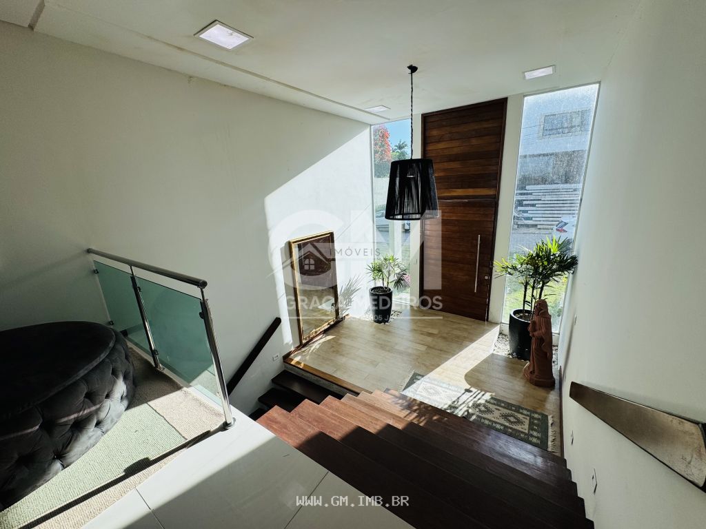 Foto de Casa com 4 suítes, disponível para locação anual