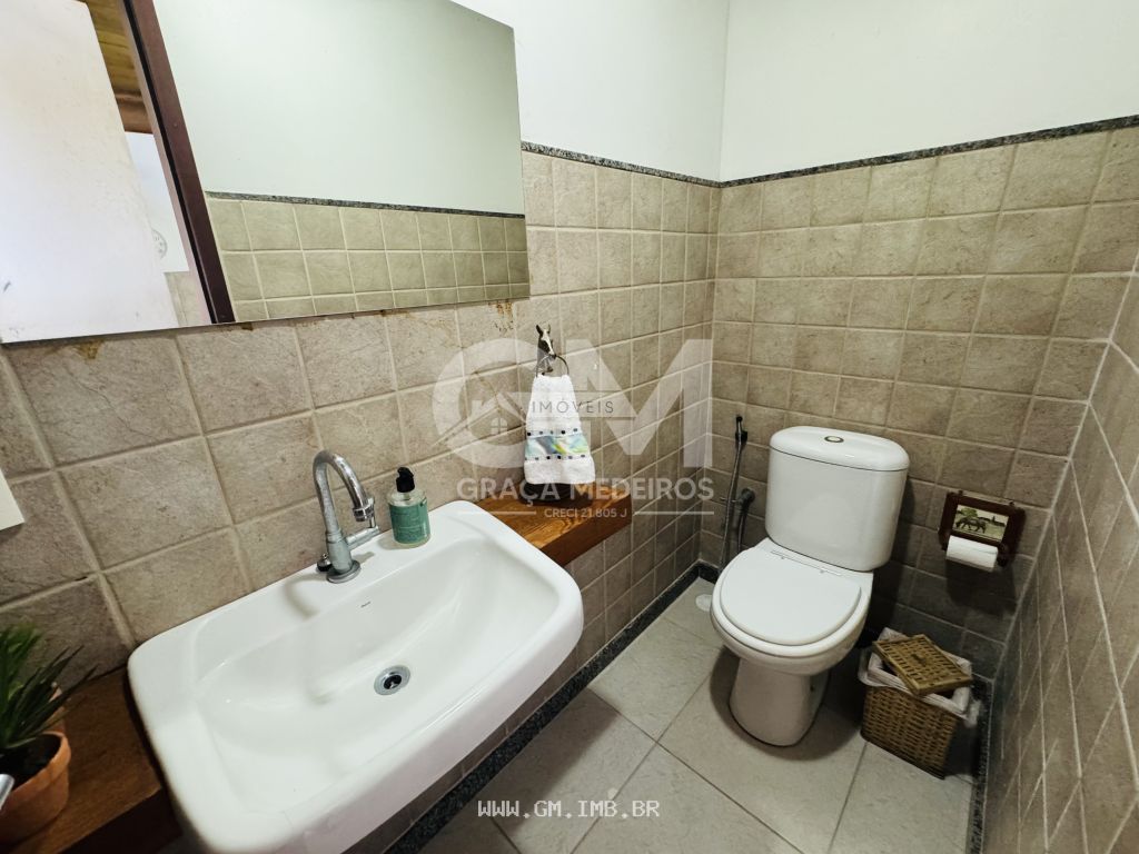 Foto de Casa com 4 suítes, piscina particular, terreno com 2.655 m² 